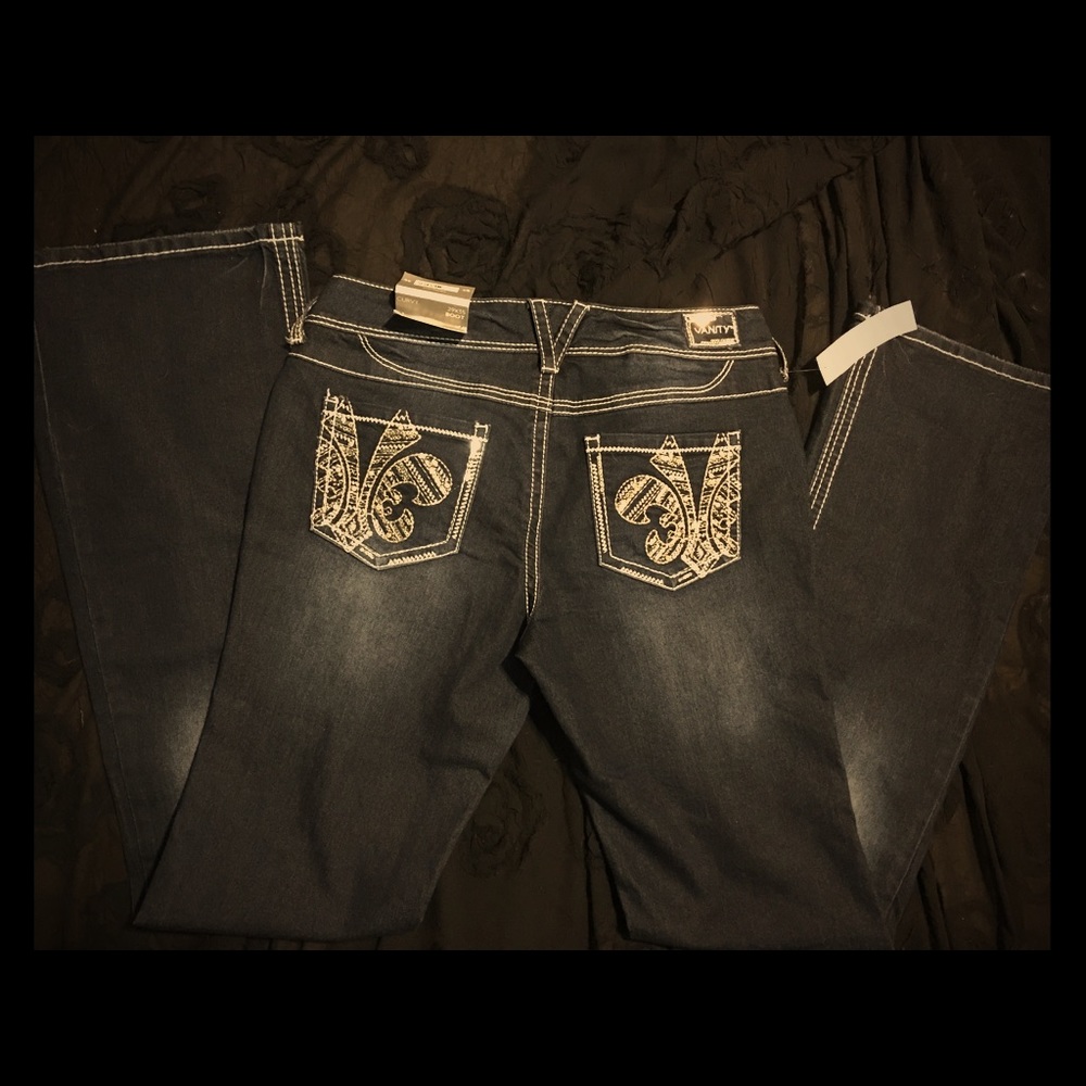 New vanity jeans 29x35  long